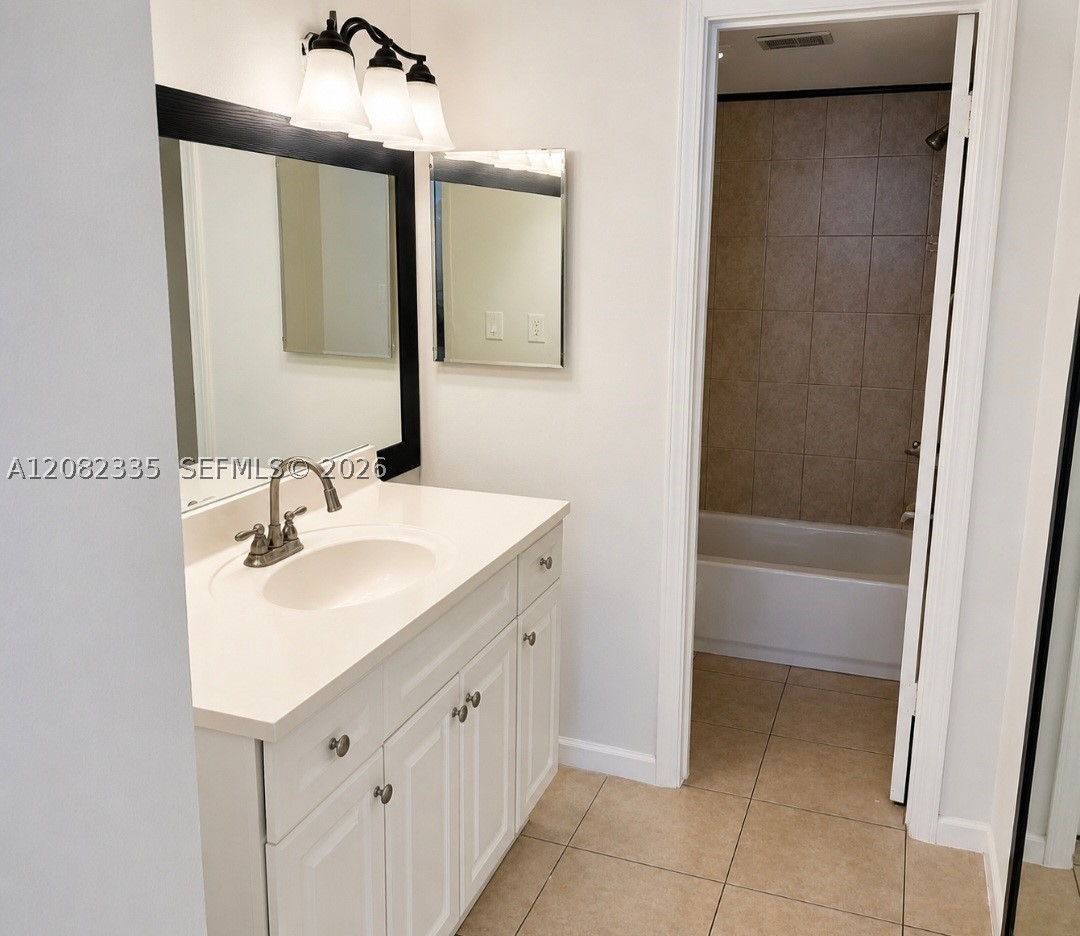 A12082335 Property Photo 5