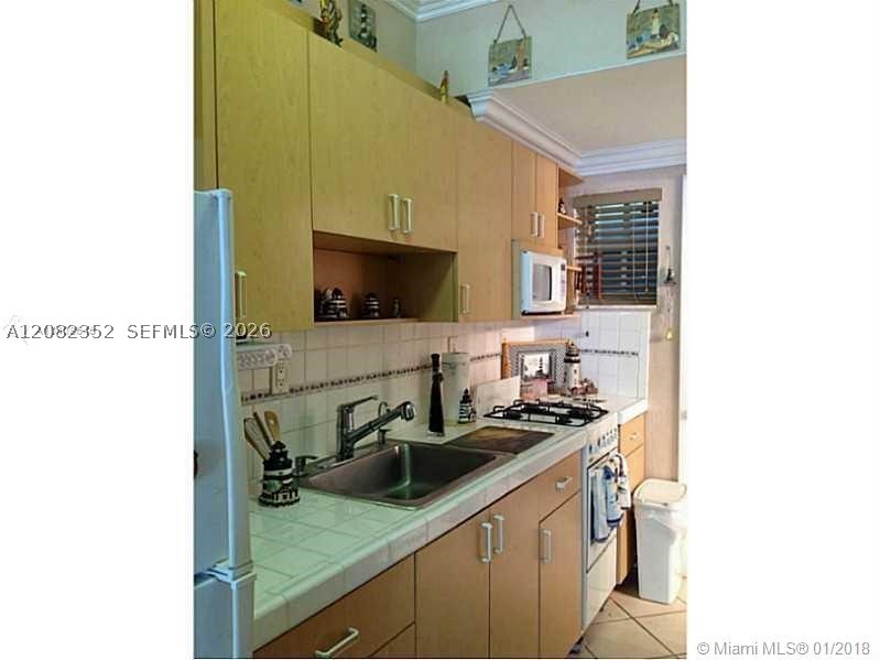 6494 Collins Ave 24 Property Photo 9