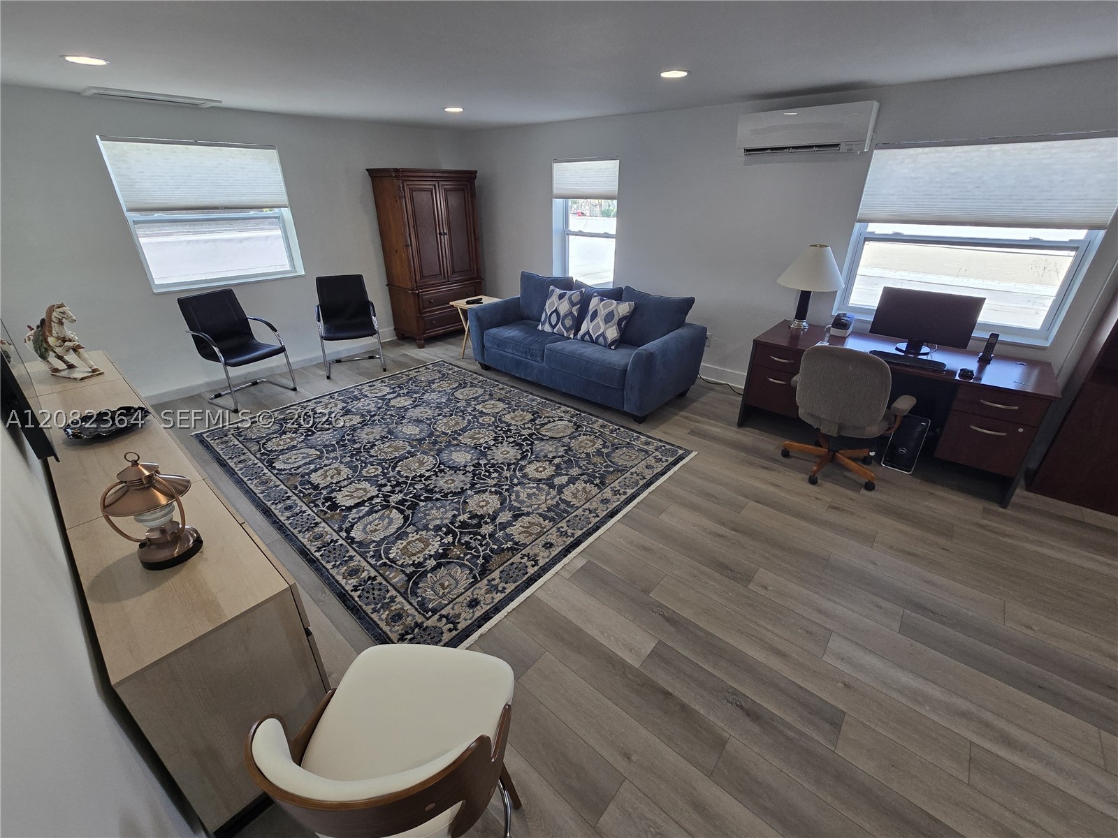 1583 E Oakland Park Blvd Property Photo 10