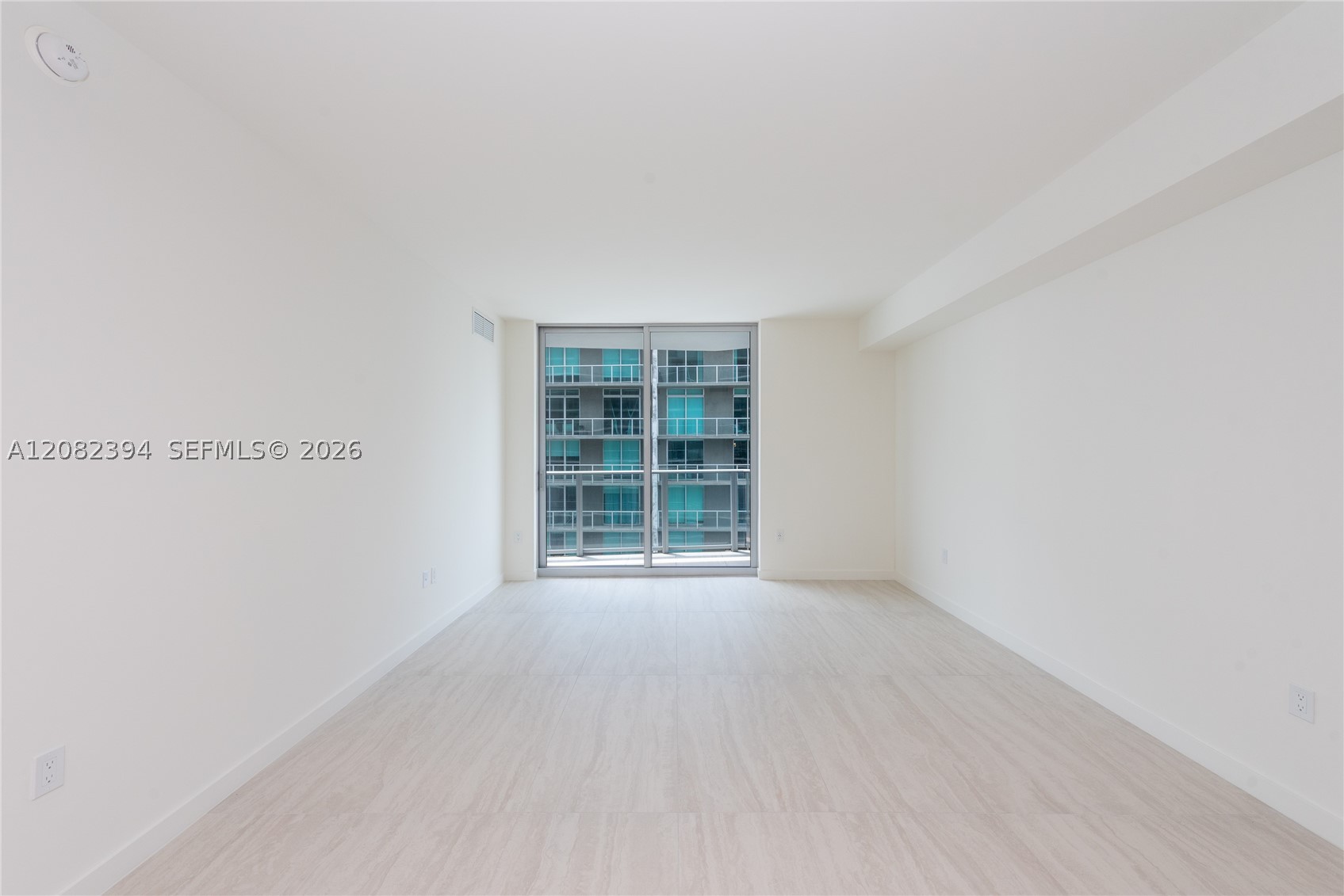 77 Se 5th Street 3908 Property Photo 5