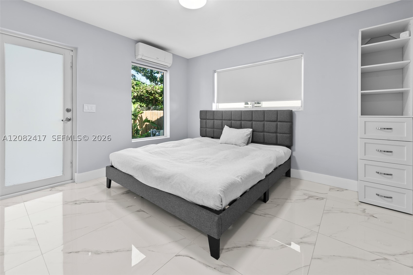 1025 Washington St Property Photo 10