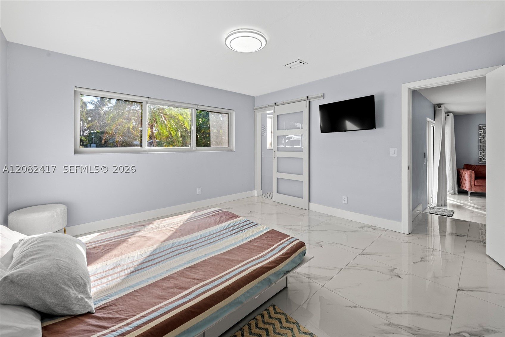 1025 Washington St Property Photo 14