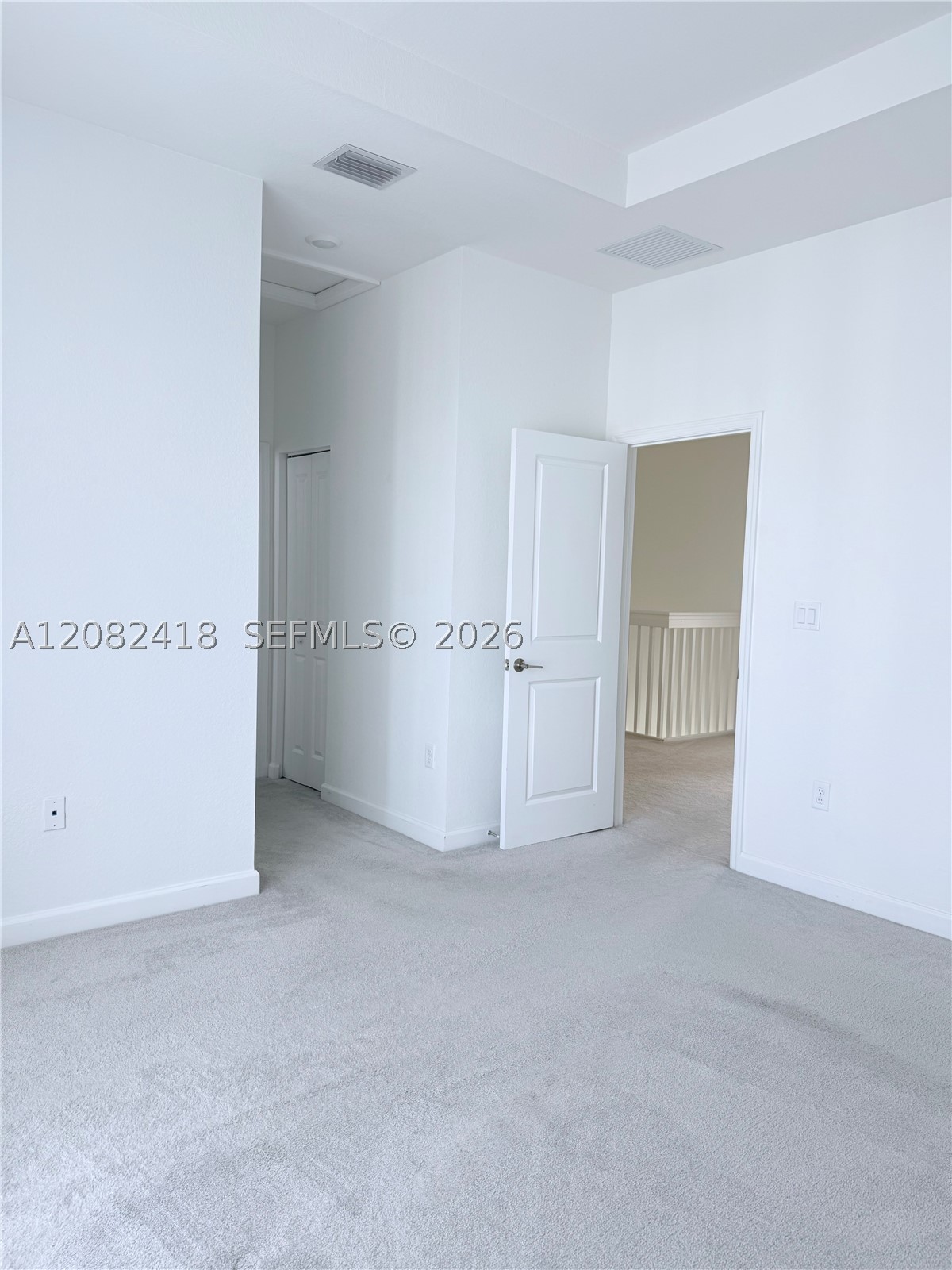1427 Se 7th Ter Property Photo 5