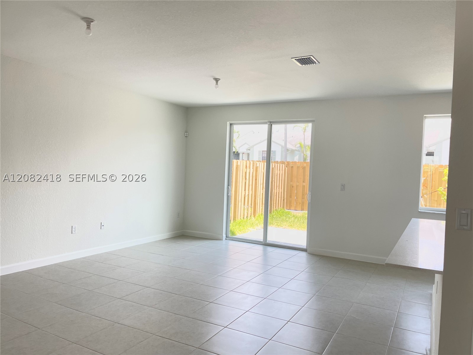 1427 Se 7th Ter Property Photo 20