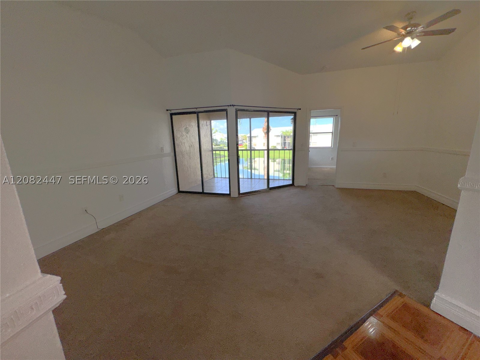1190 Washington Cir 1190e Property Photo 3