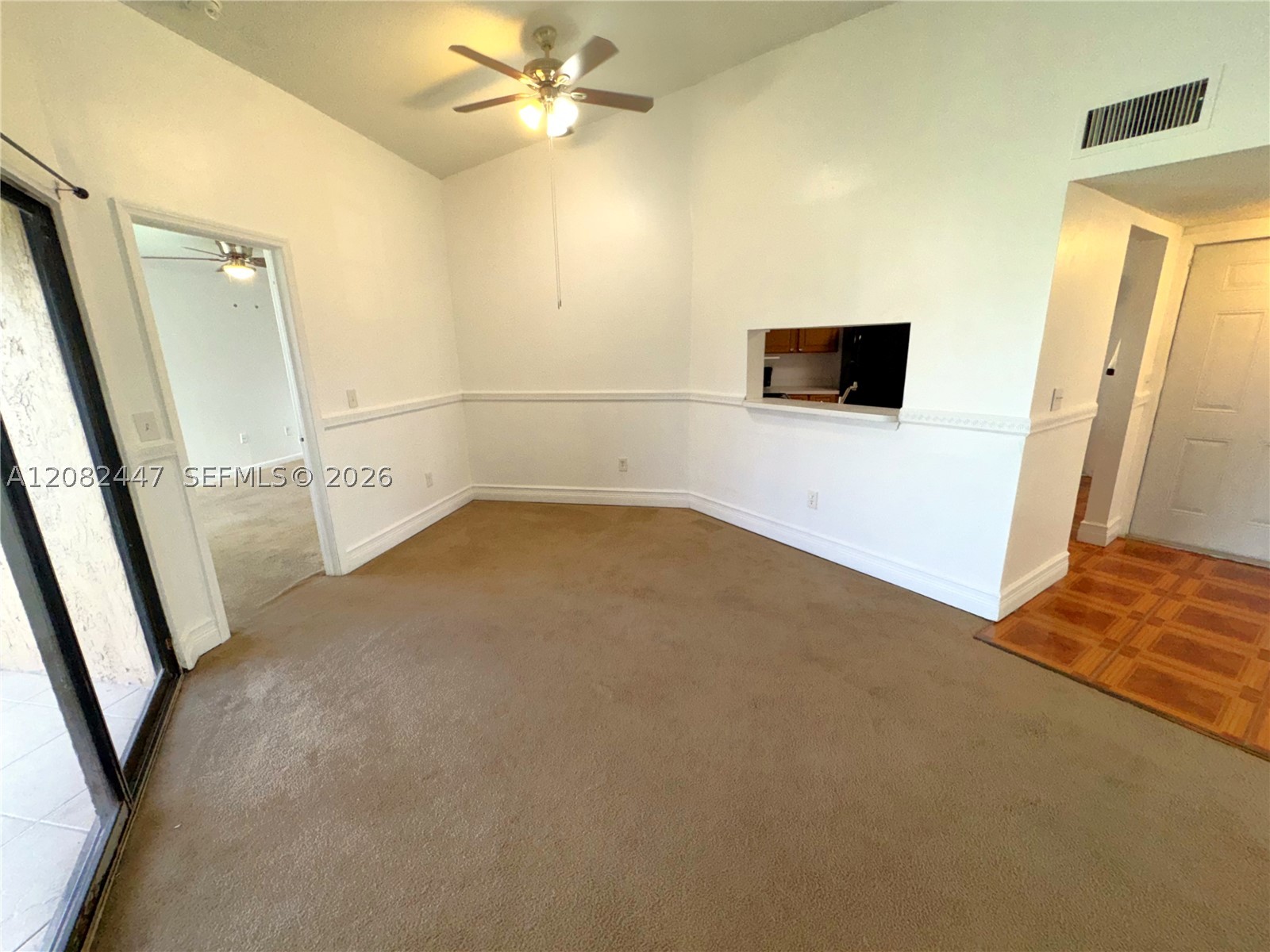 1190 Washington Cir 1190e Property Photo 9