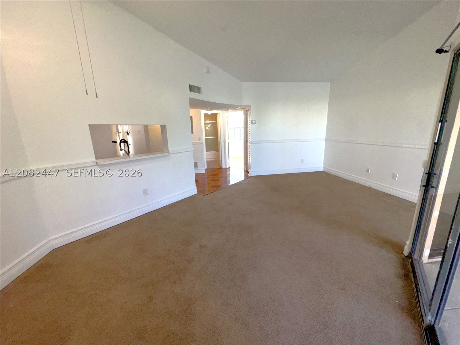 1190 Washington Cir 1190e Property Photo 10
