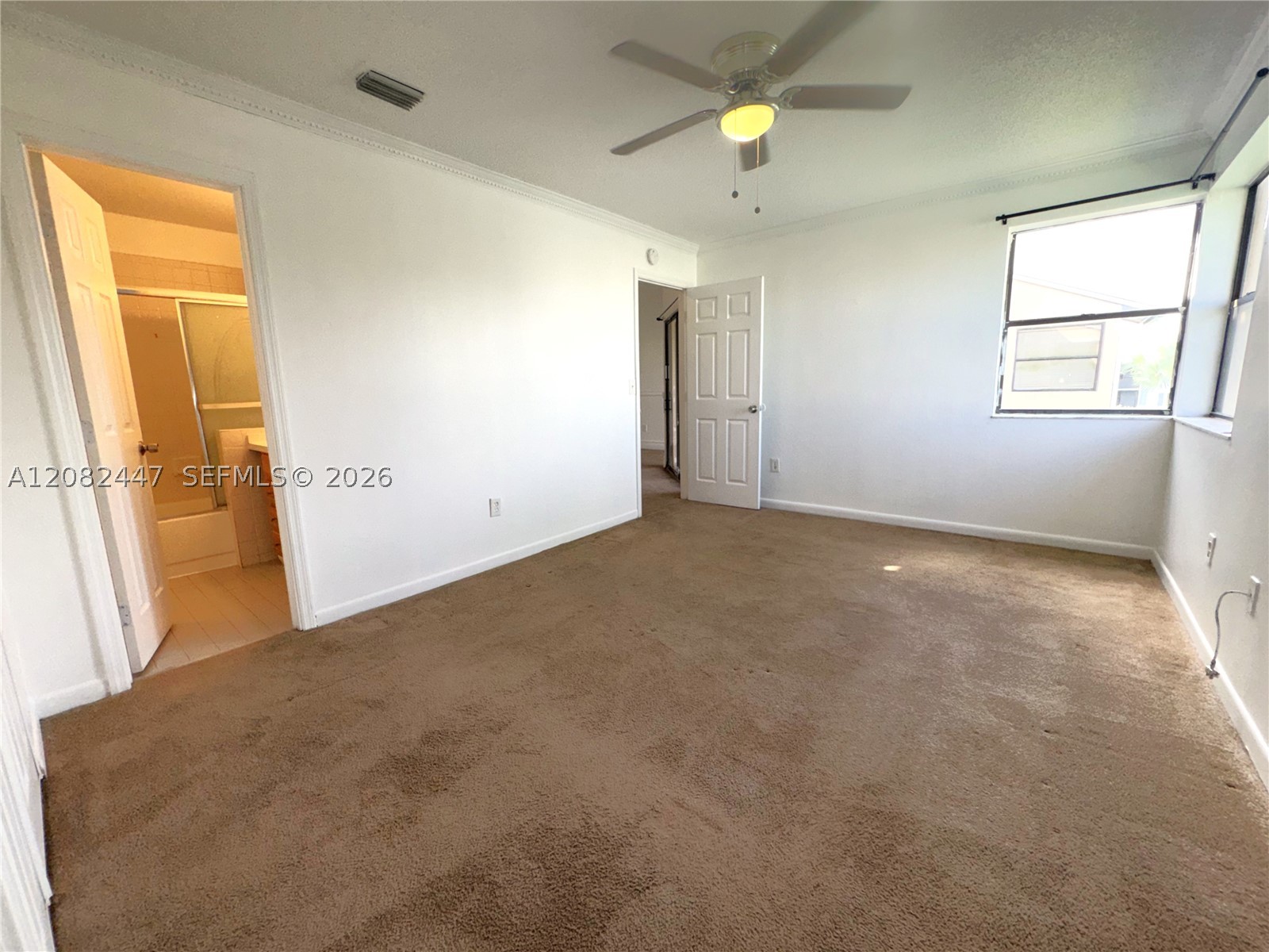 1190 Washington Cir 1190e Property Photo 12