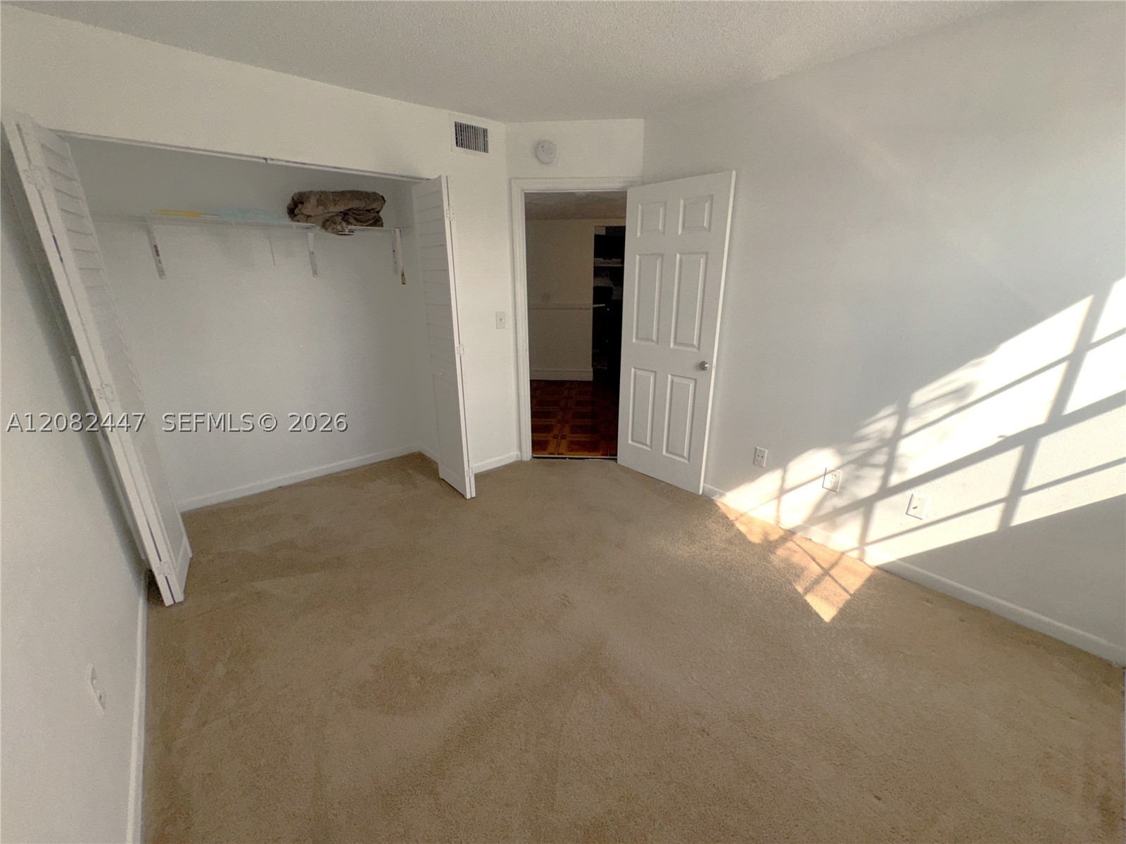 1190 Washington Cir 1190e Property Photo 14