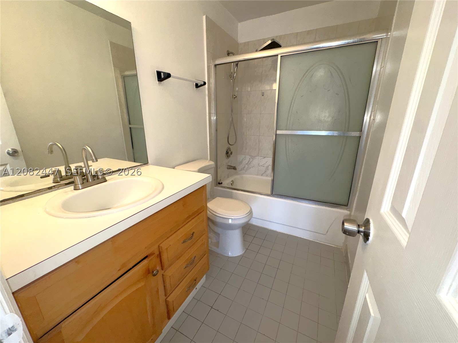 1190 Washington Cir 1190e Property Photo 17
