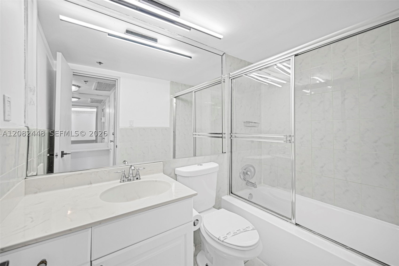 5225 Collins Ave 1015 Property Photo 10