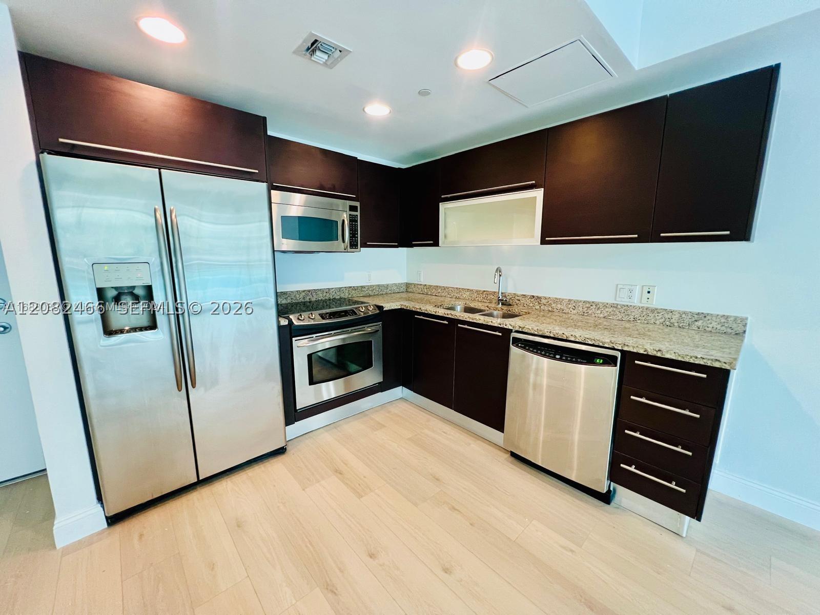 950 S Brickell Bay 1109 Property Photo 3