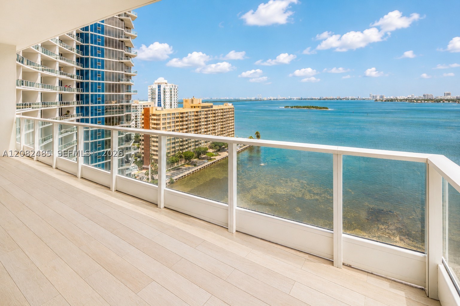 2020 N Bayshore Dr 1710 Property Photo 15