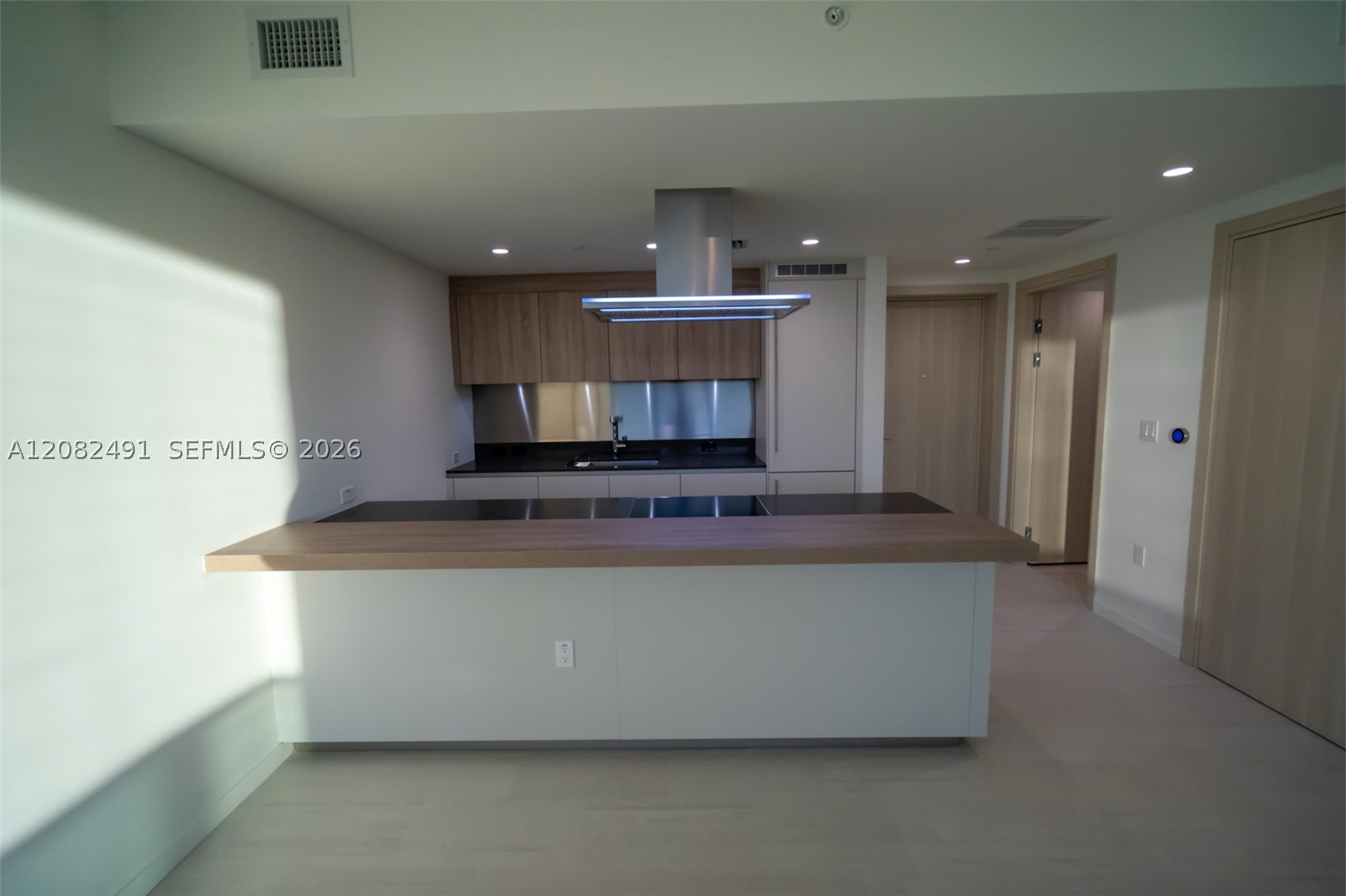 1000 Brickell Plaza 2406 Property Photo 5