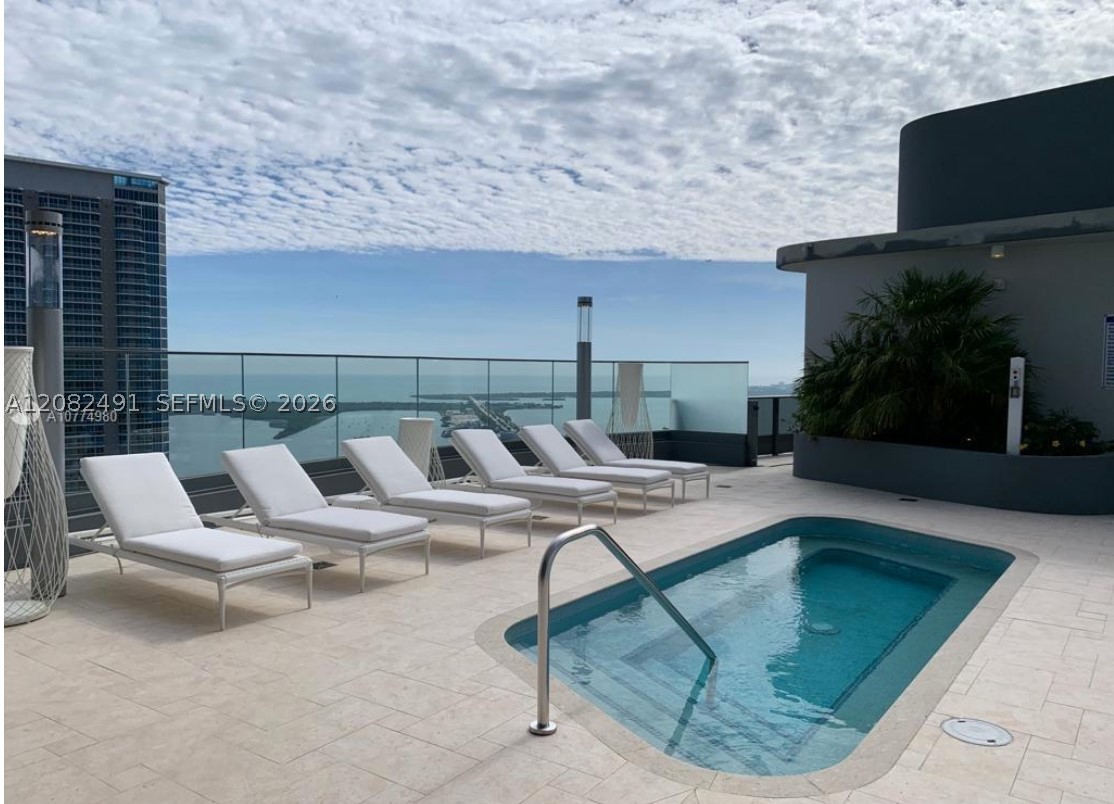 1000 Brickell Plaza 2406 Property Photo 15