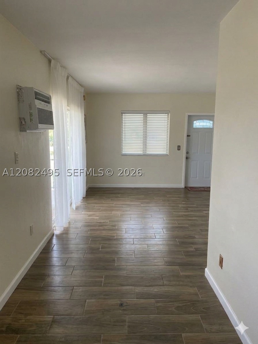 7720 Harding Ave 8 Property Photo 3