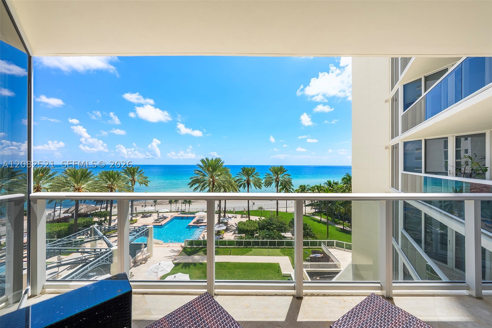 19333 Collins Ave 706 Property Photo 1