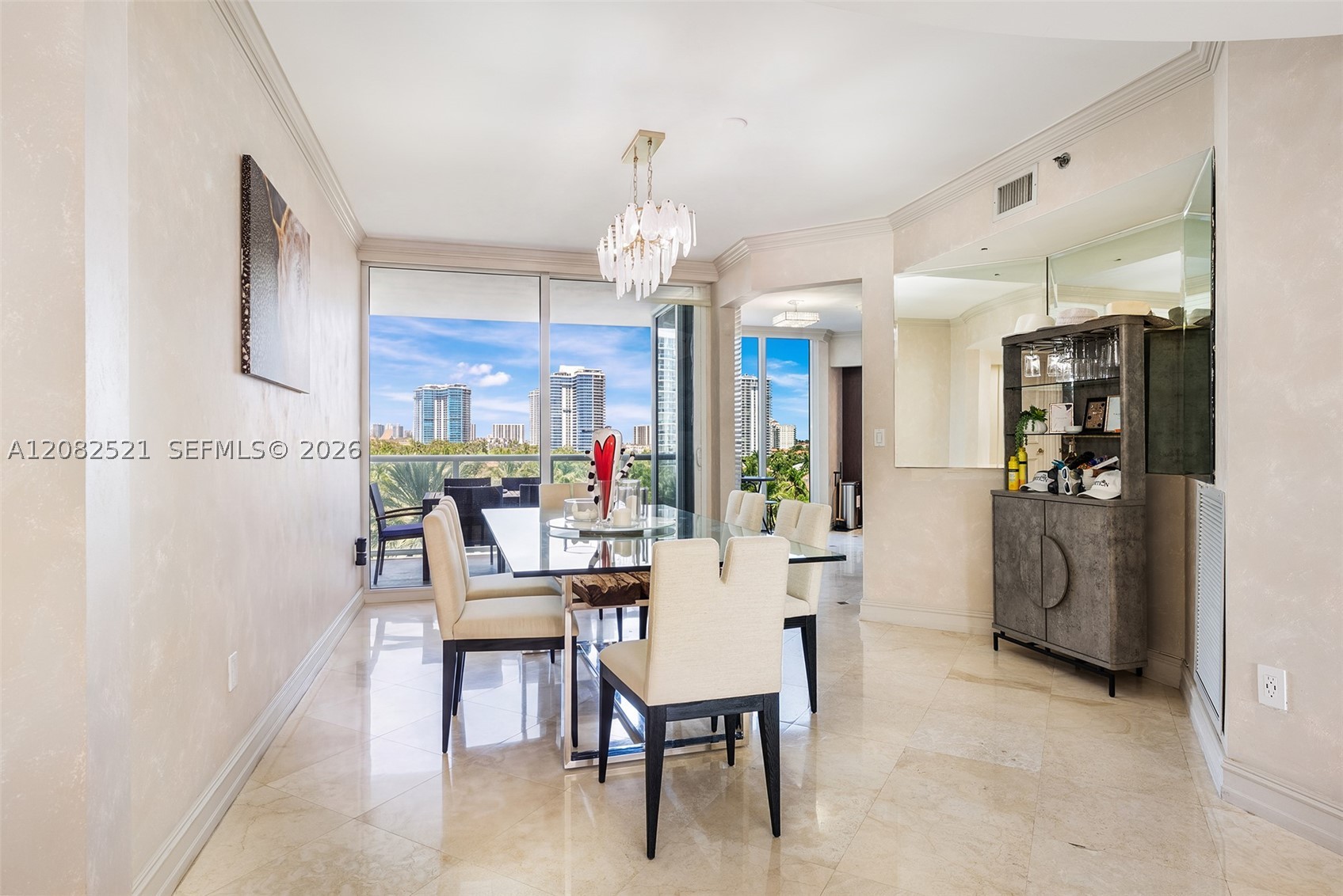 19333 Collins Ave 706 Property Photo 10