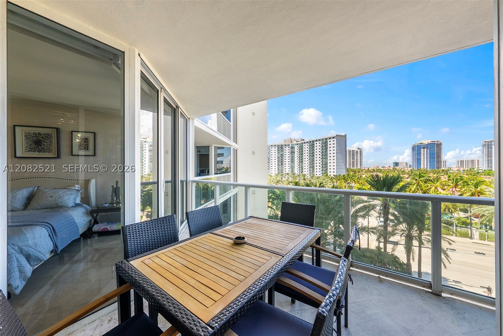 19333 Collins Ave 706 Property Photo 11