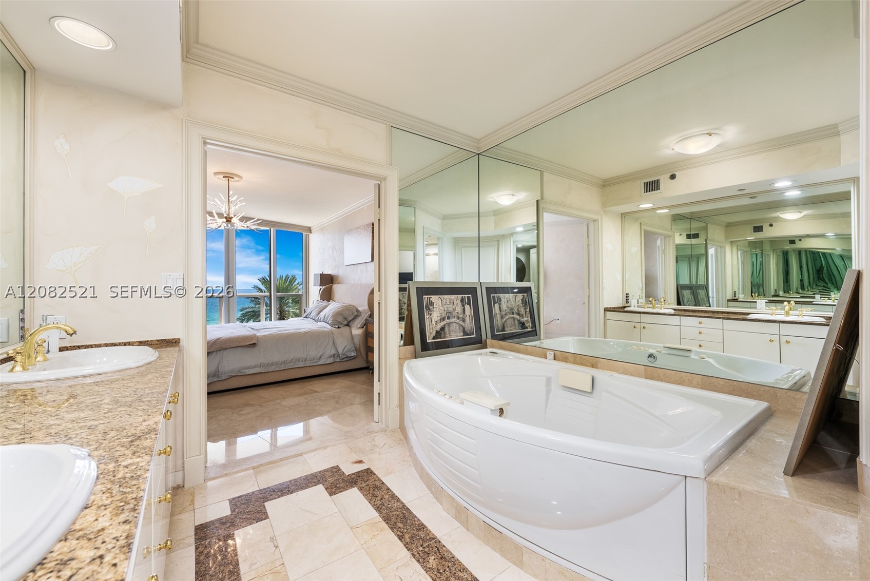 19333 Collins Ave 706 Property Photo 17