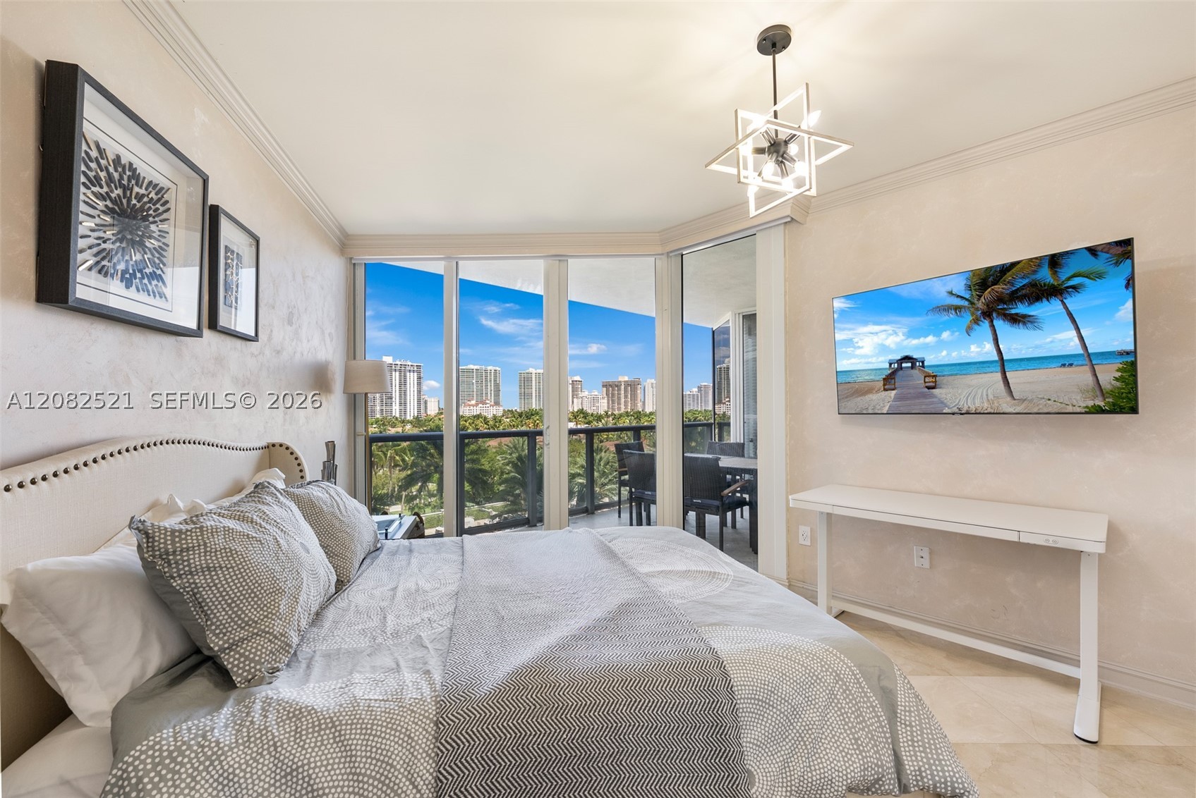 19333 Collins Ave 706 Property Photo 23