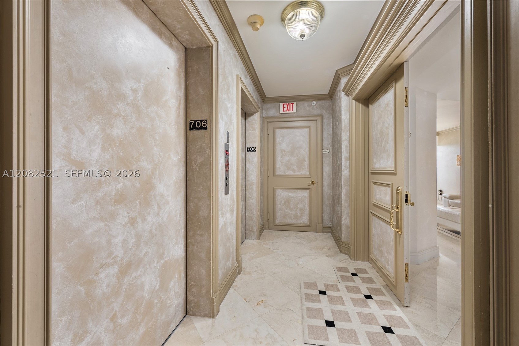 19333 Collins Ave 706 Property Photo 26