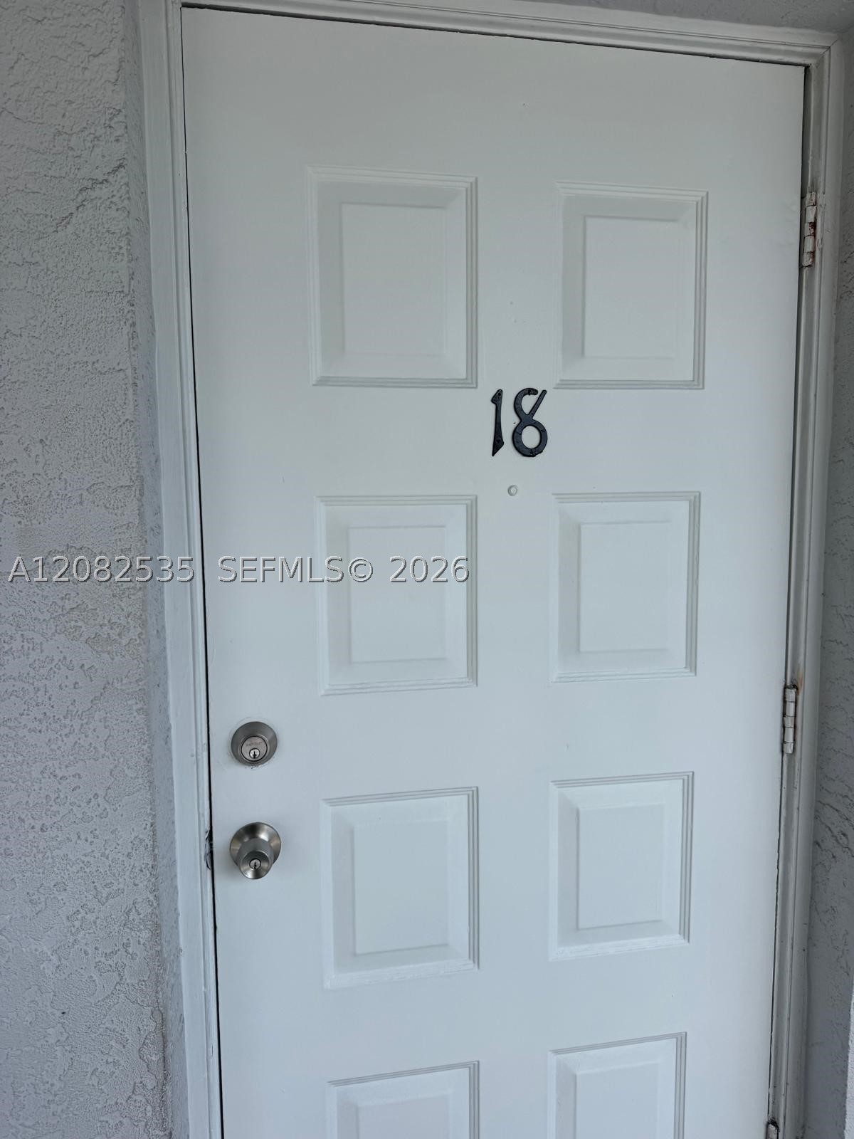 2401 Van Buren St APT 18 Property Photo 1