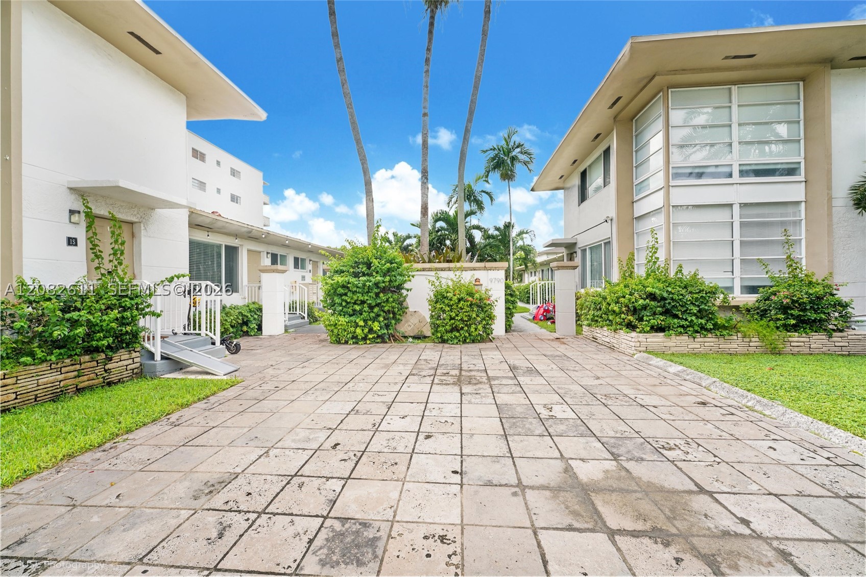 9770 E Bay Harbor Dr 6s Property Photo 11