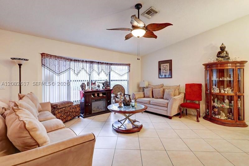 412 Sw Sansom Ln Property Photo 8