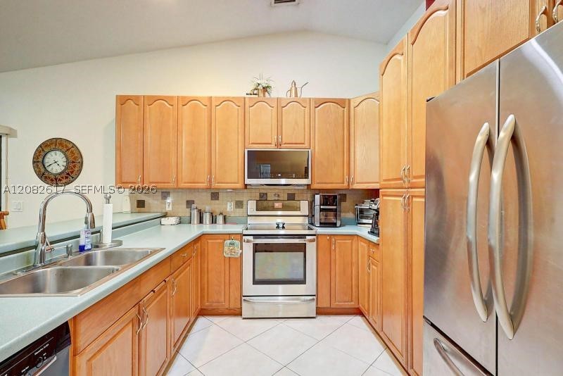 412 Sw Sansom Ln Property Photo 16