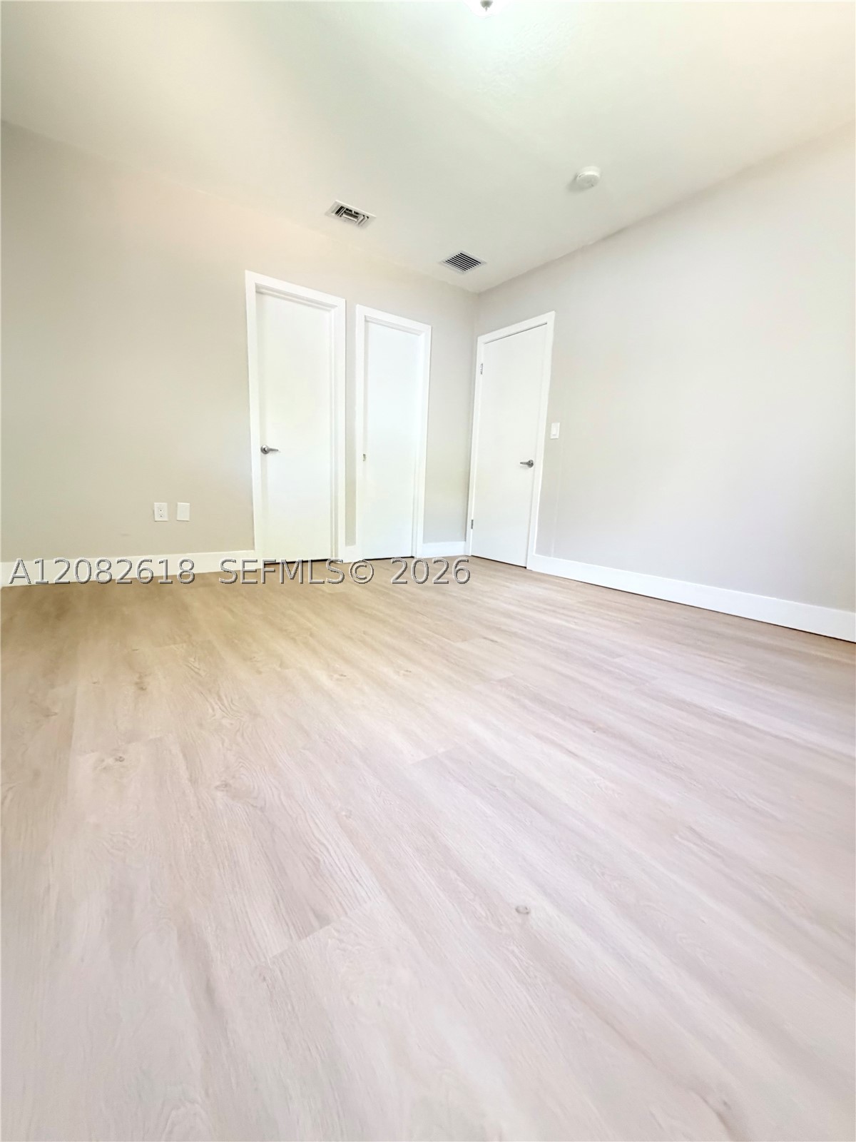 2233 Sw 16th St Property Photo 10