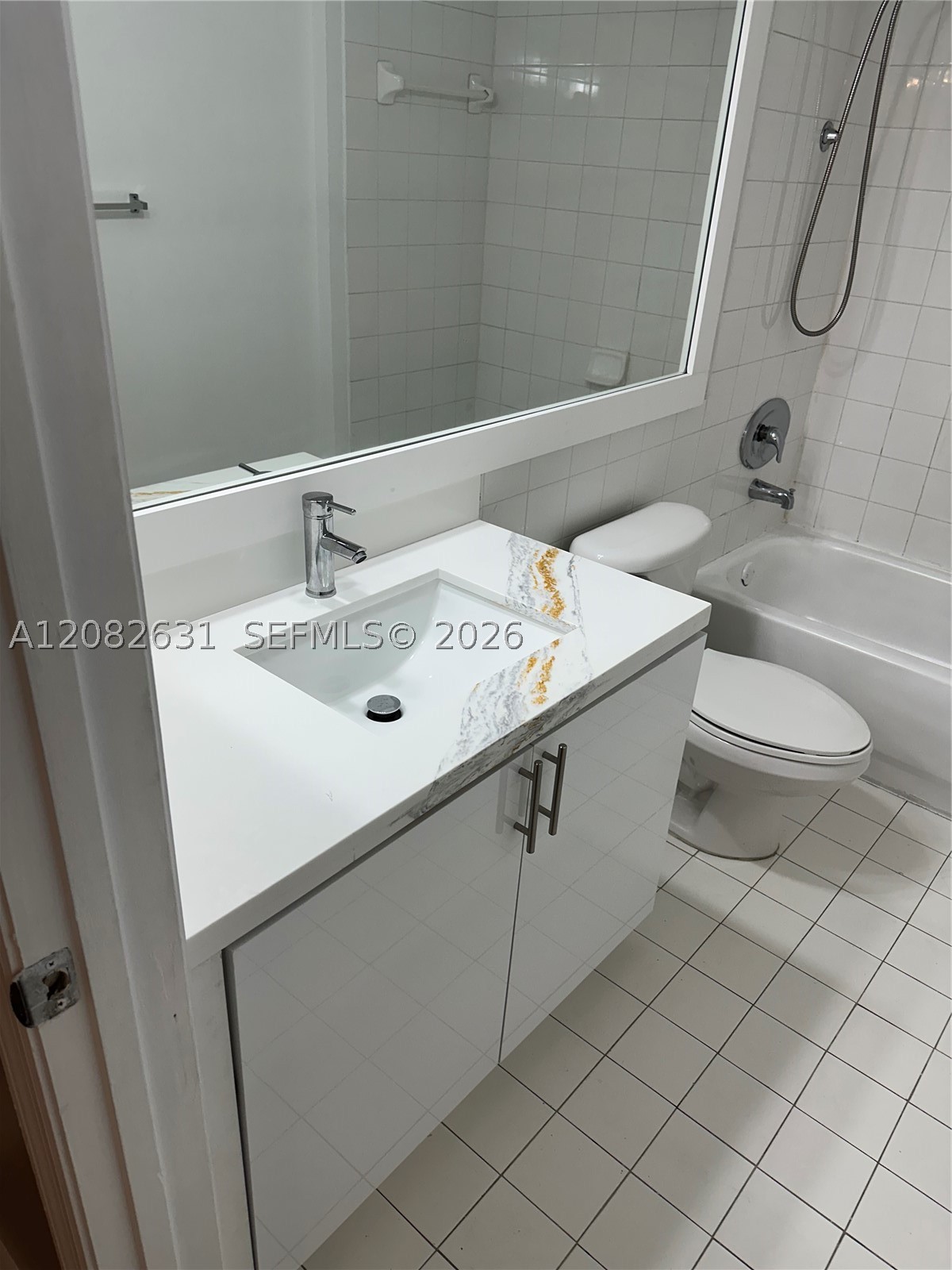 5091 Nw 7th St 811 Property Photo 6