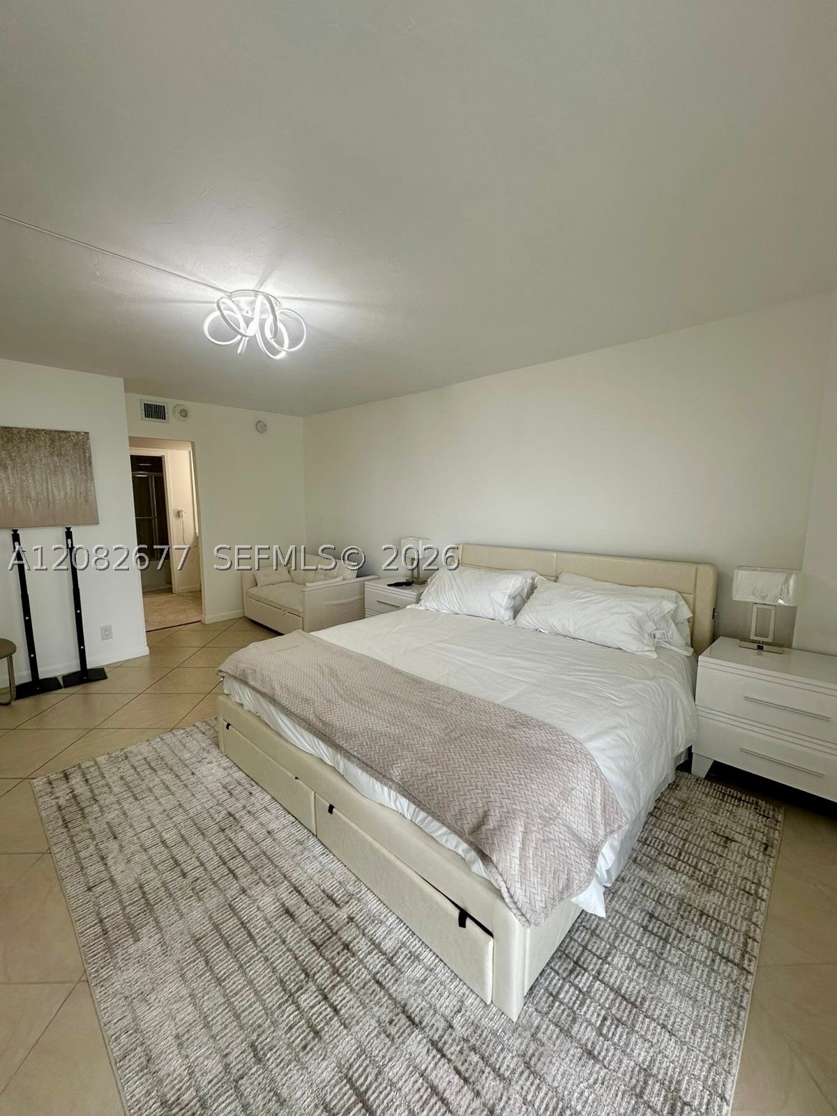 100 Bayview Dr 1114 Property Photo 17