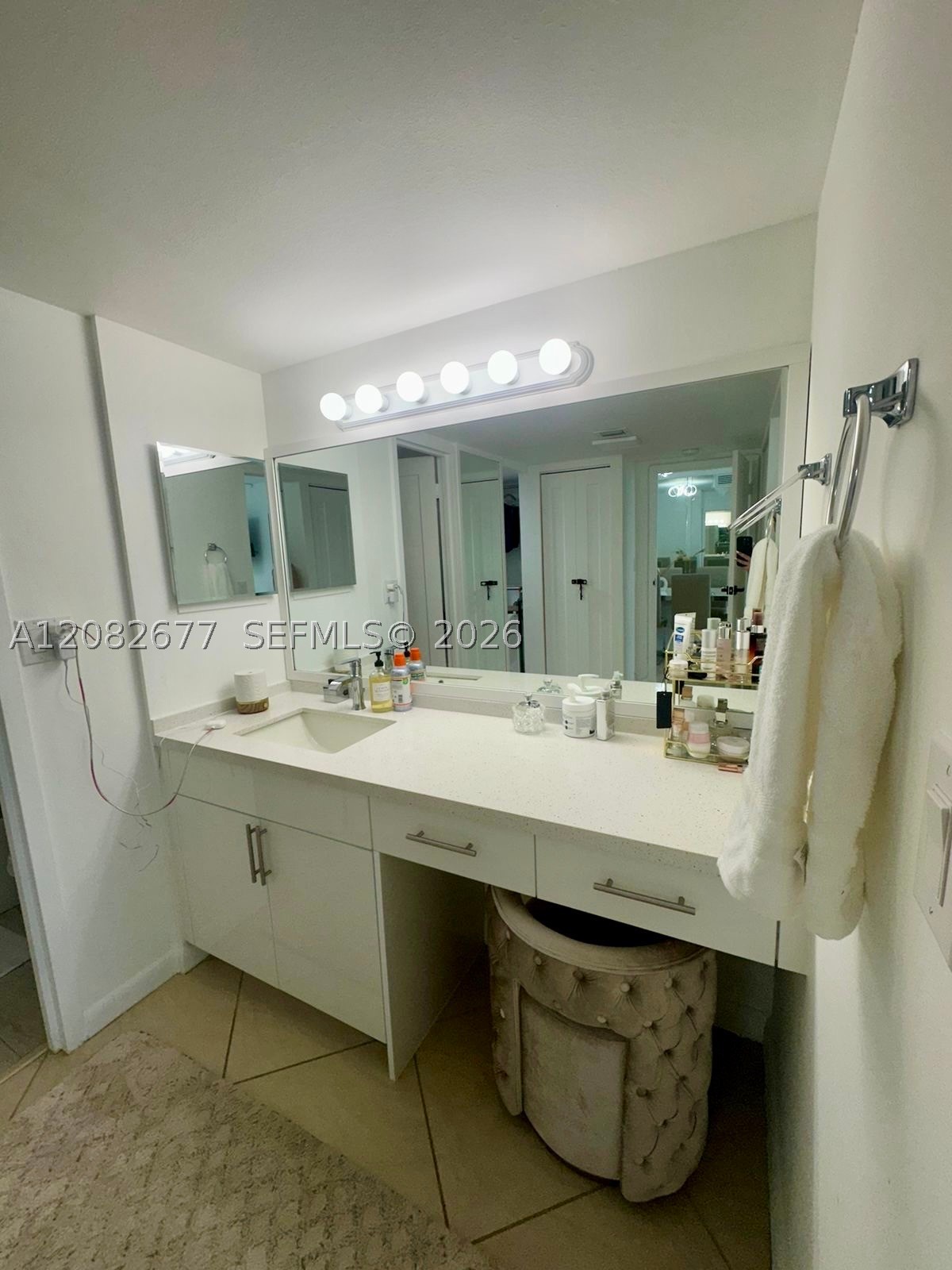 100 Bayview Dr 1114 Property Photo 20