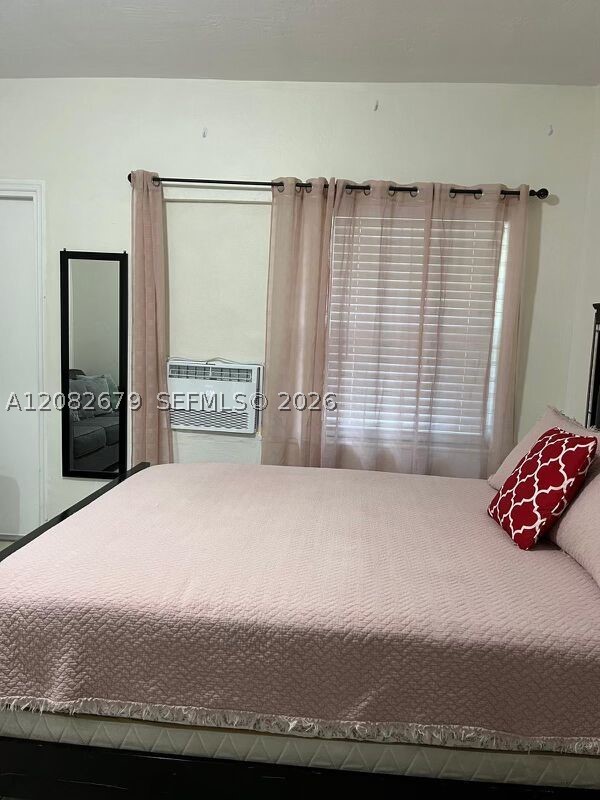 730 Sw 10th St 1 Property Photo 3