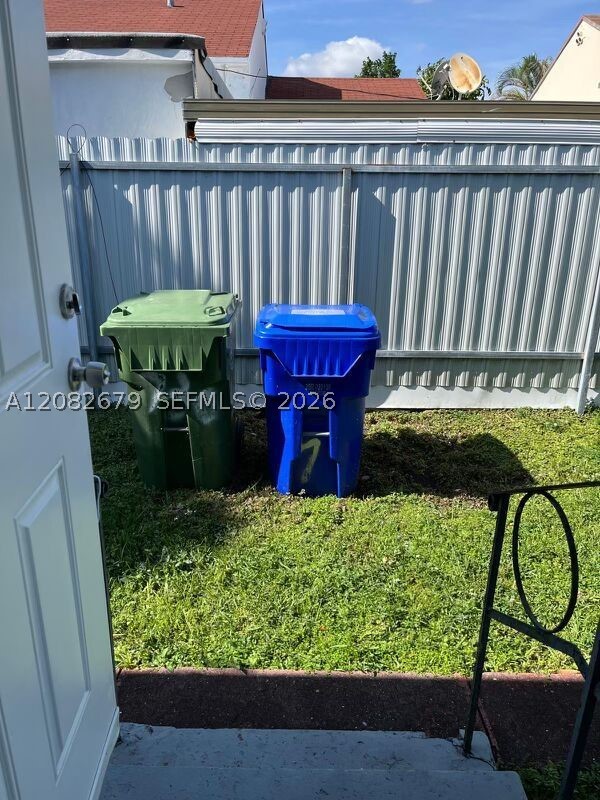 730 Sw 10th St 1 Property Photo 7