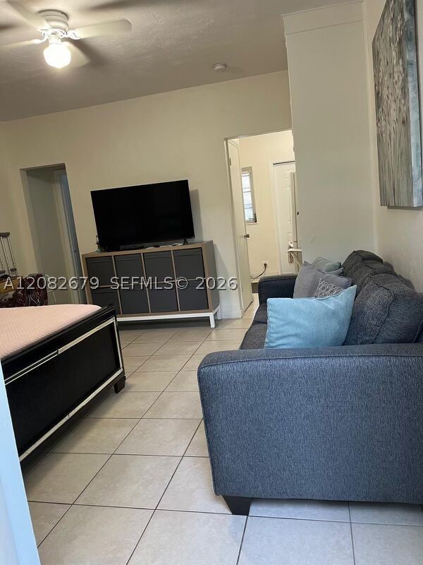 730 Sw 10th St 1 Property Photo 14