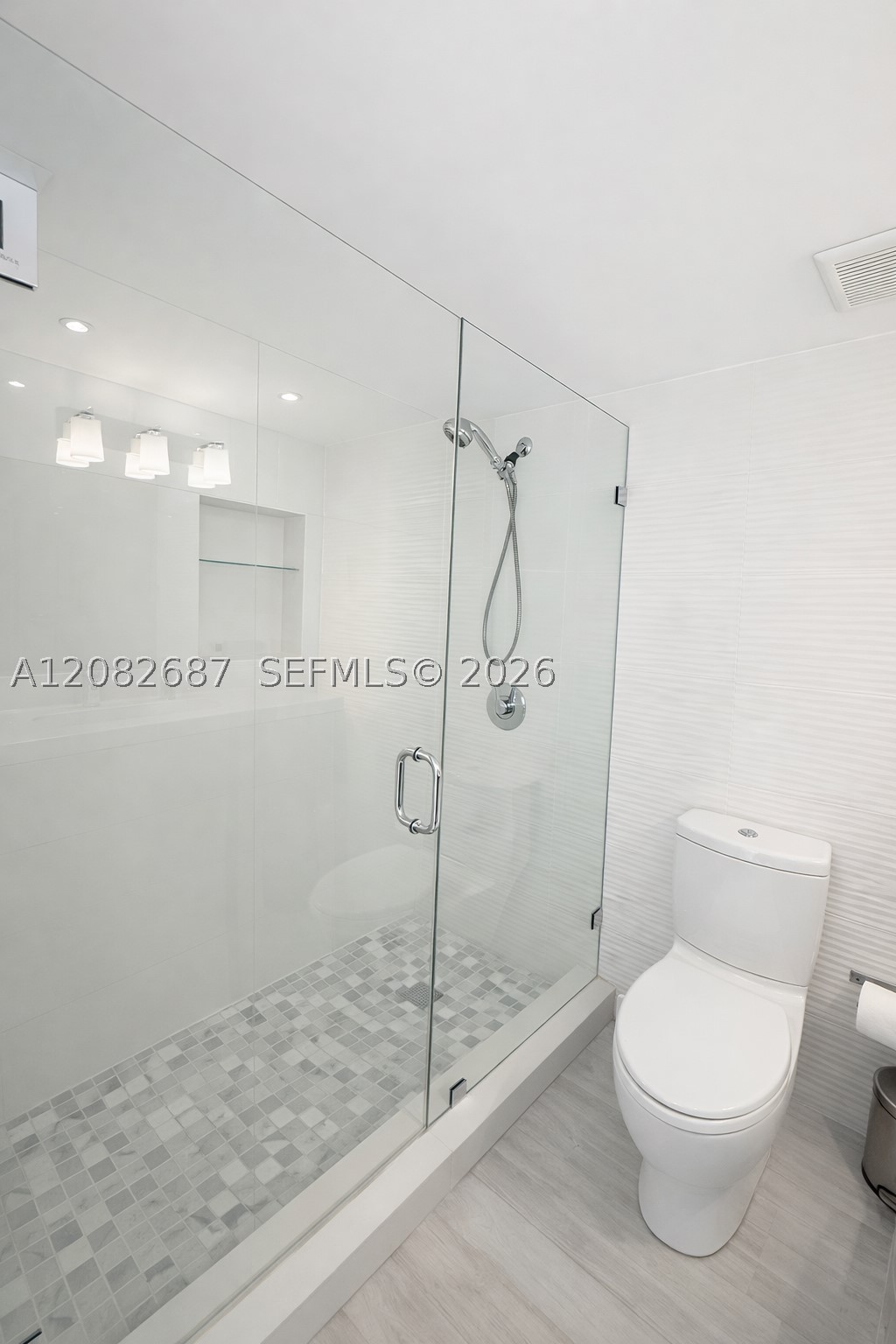 5900 Collins Ave 1405 Property Photo 19