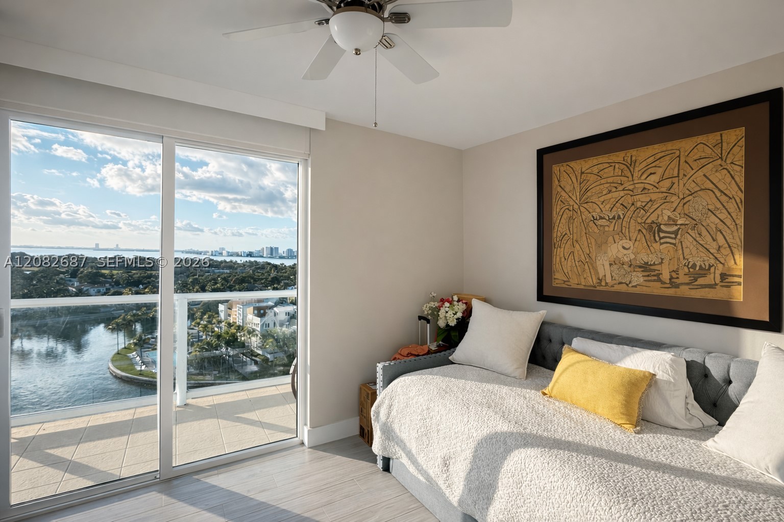5900 Collins Ave 1405 Property Photo 21
