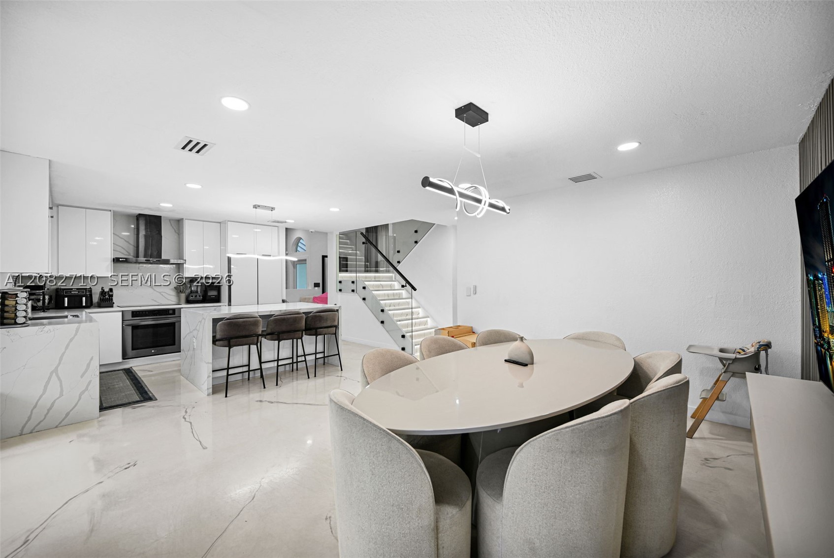 18038 Sw 12th Ct Property Photo 6