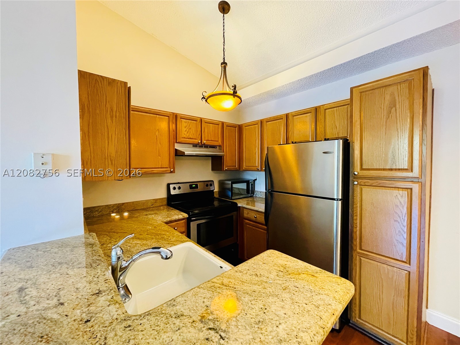 641 Lyons Rd 11207 Property Photo 4
