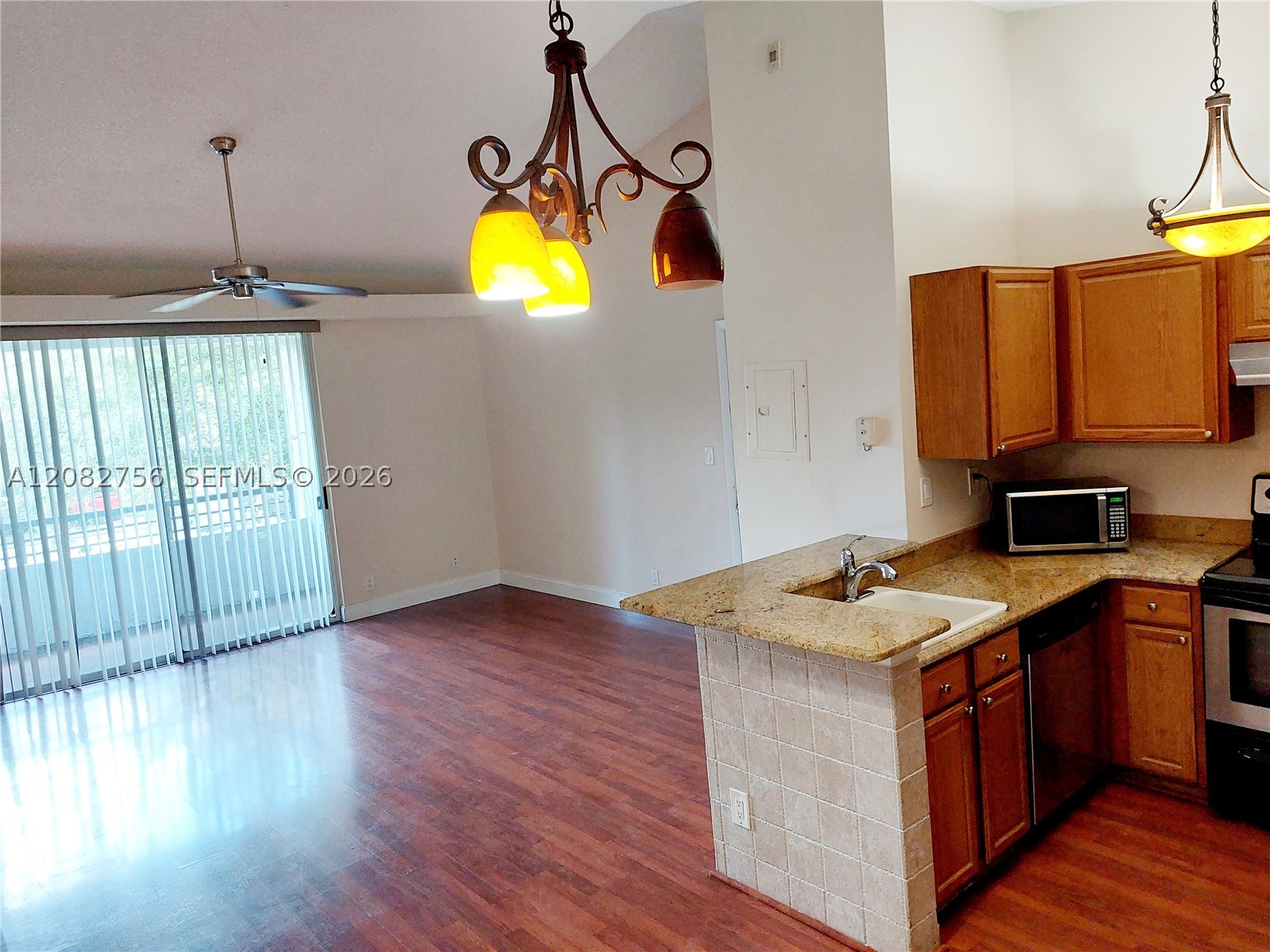 641 Lyons Rd 11207 Property Photo 5