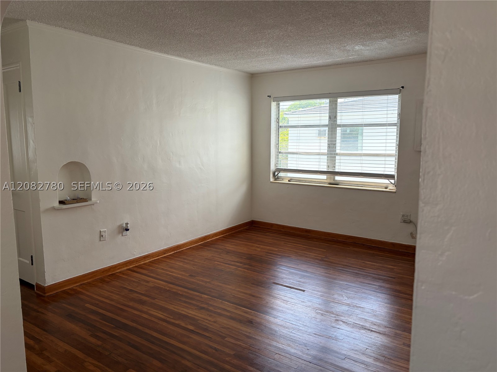 16 Santillane Ave 4 Property Photo 5