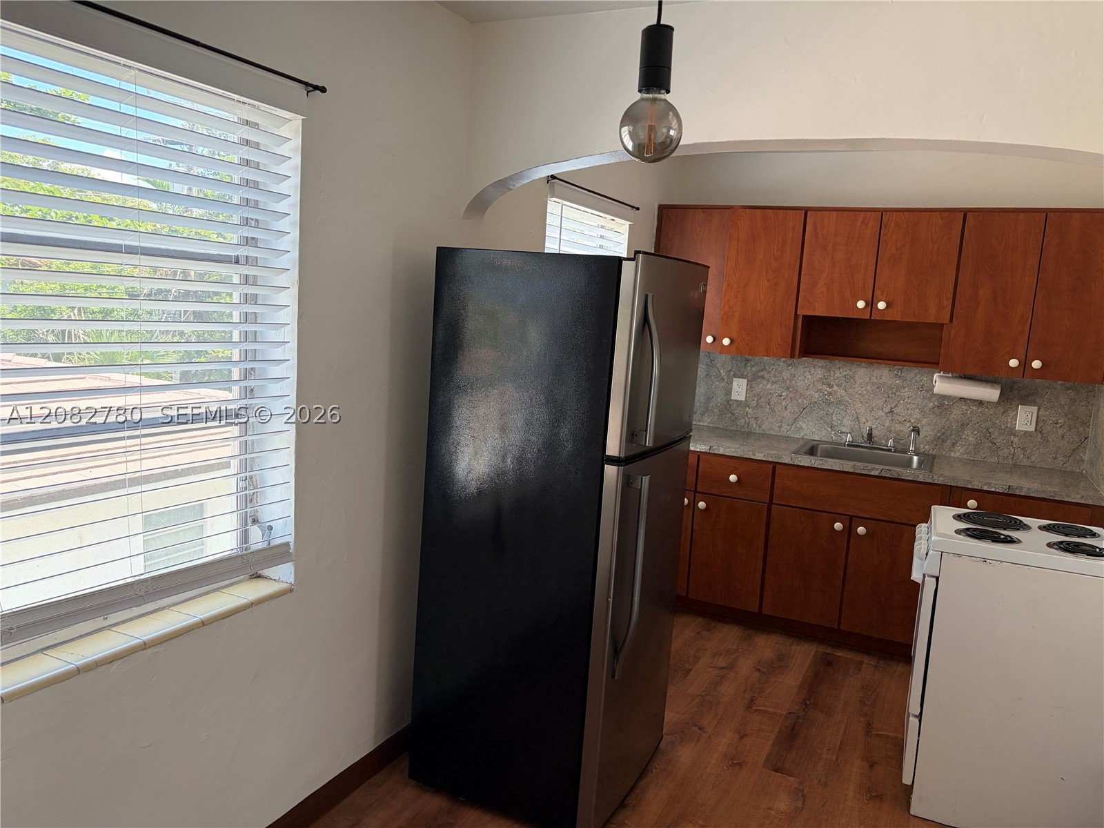 16 Santillane Ave 4 Property Photo 8