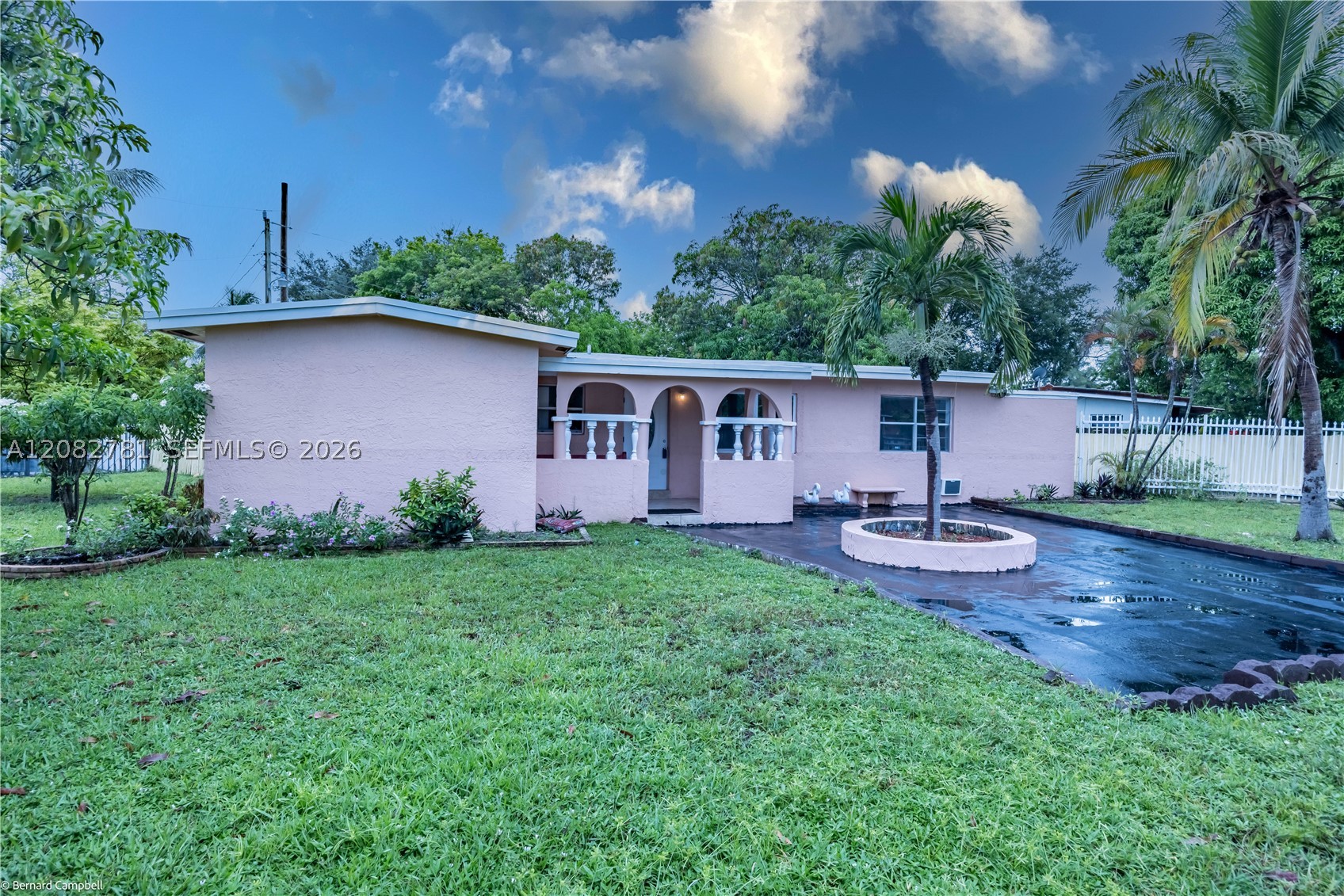 918 Nw 13th Ct Property Photo 1
