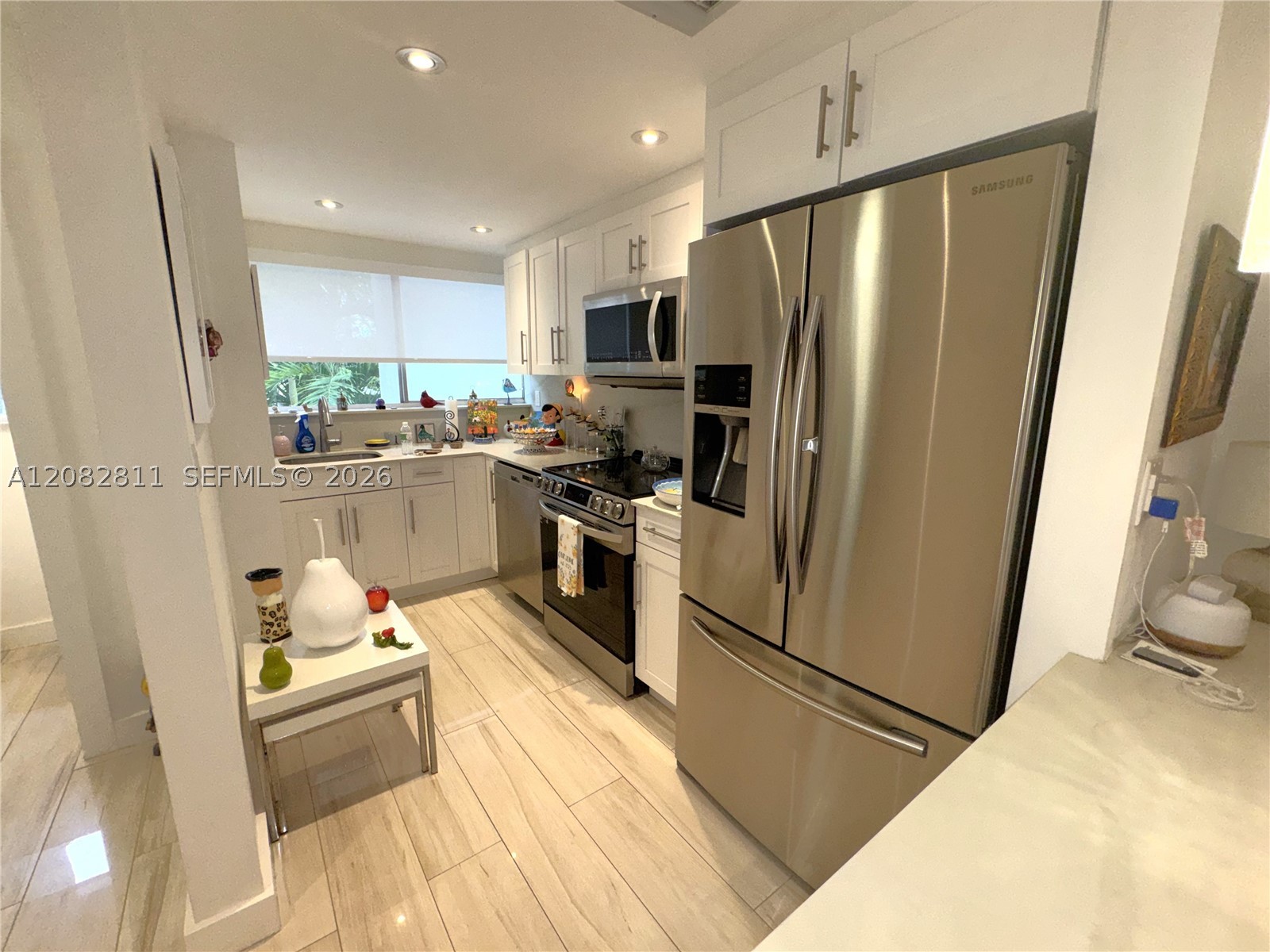1910 Sw 17th Ave 8 Property Photo 4