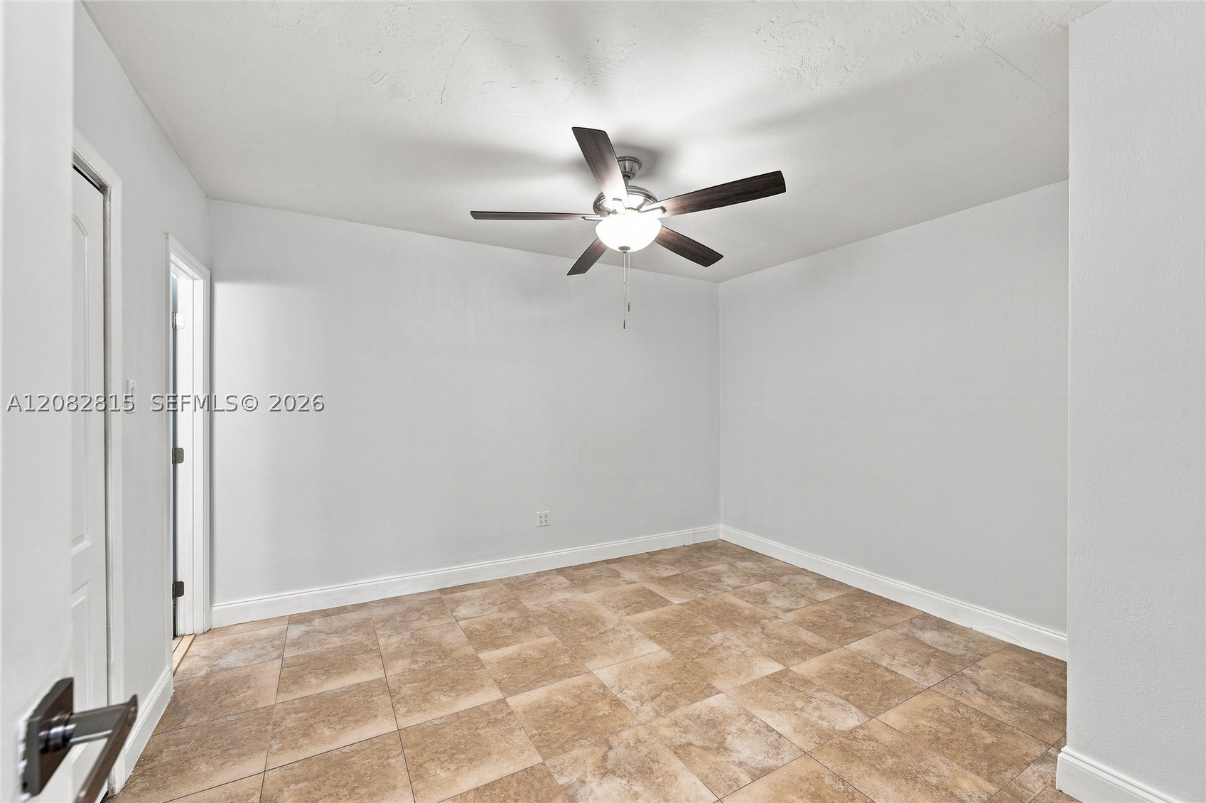 1000 Nw 76th Ter Property Photo 22