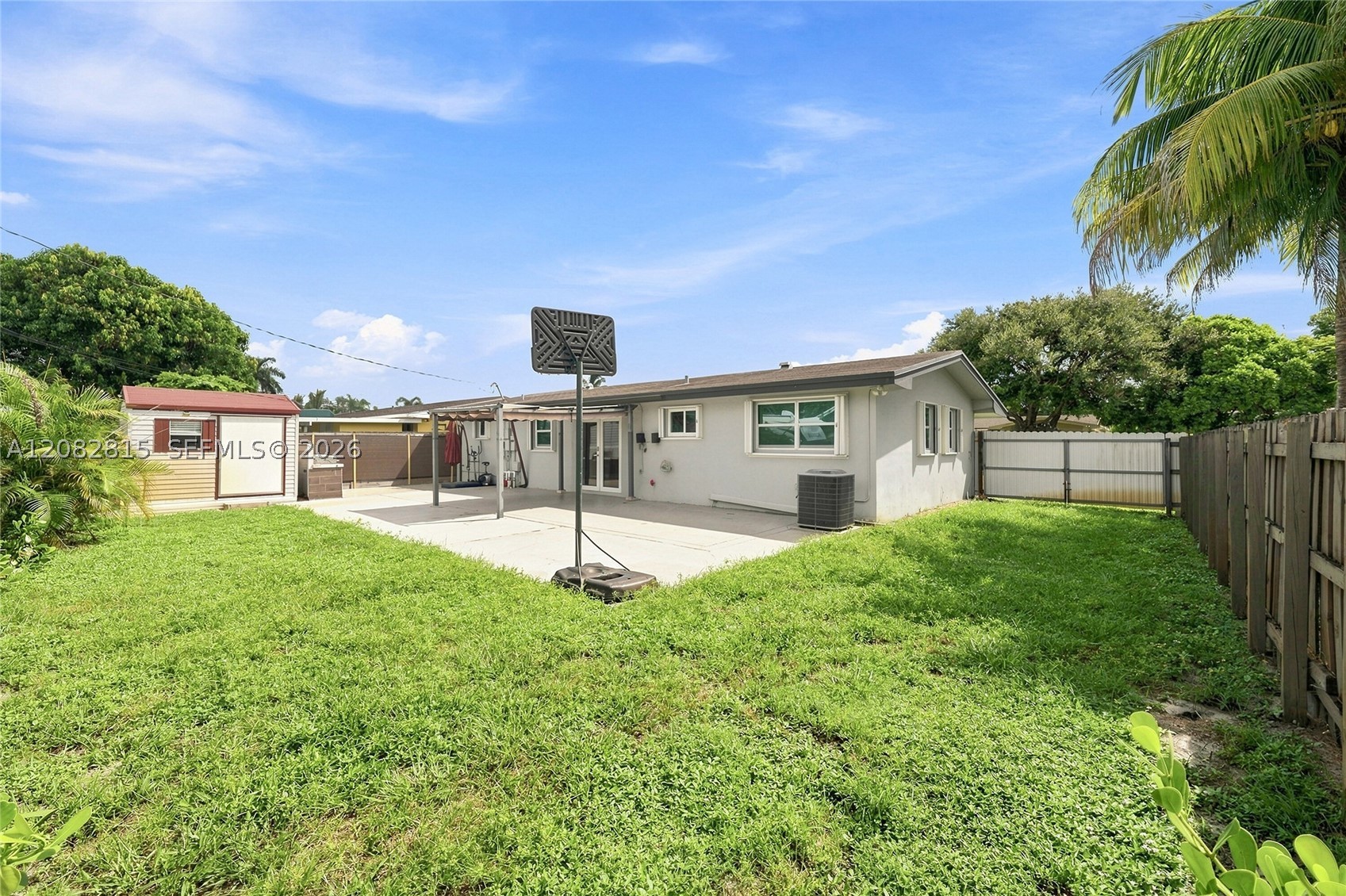 1000 Nw 76th Ter Property Photo 34