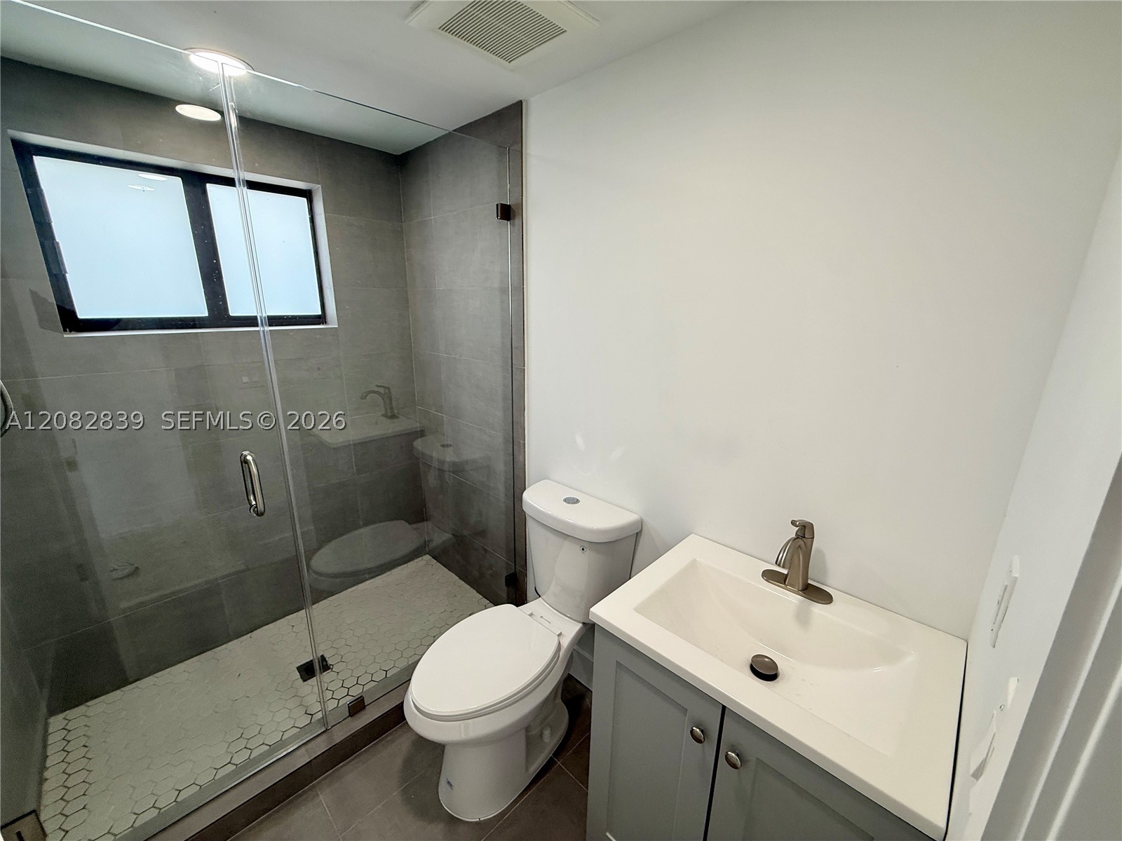 180 Ne 57th St 2 Property Photo 8