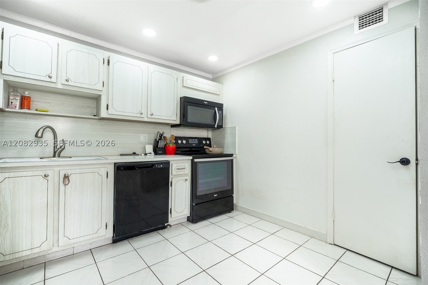 1811 Jefferson St 601 Property Photo 9